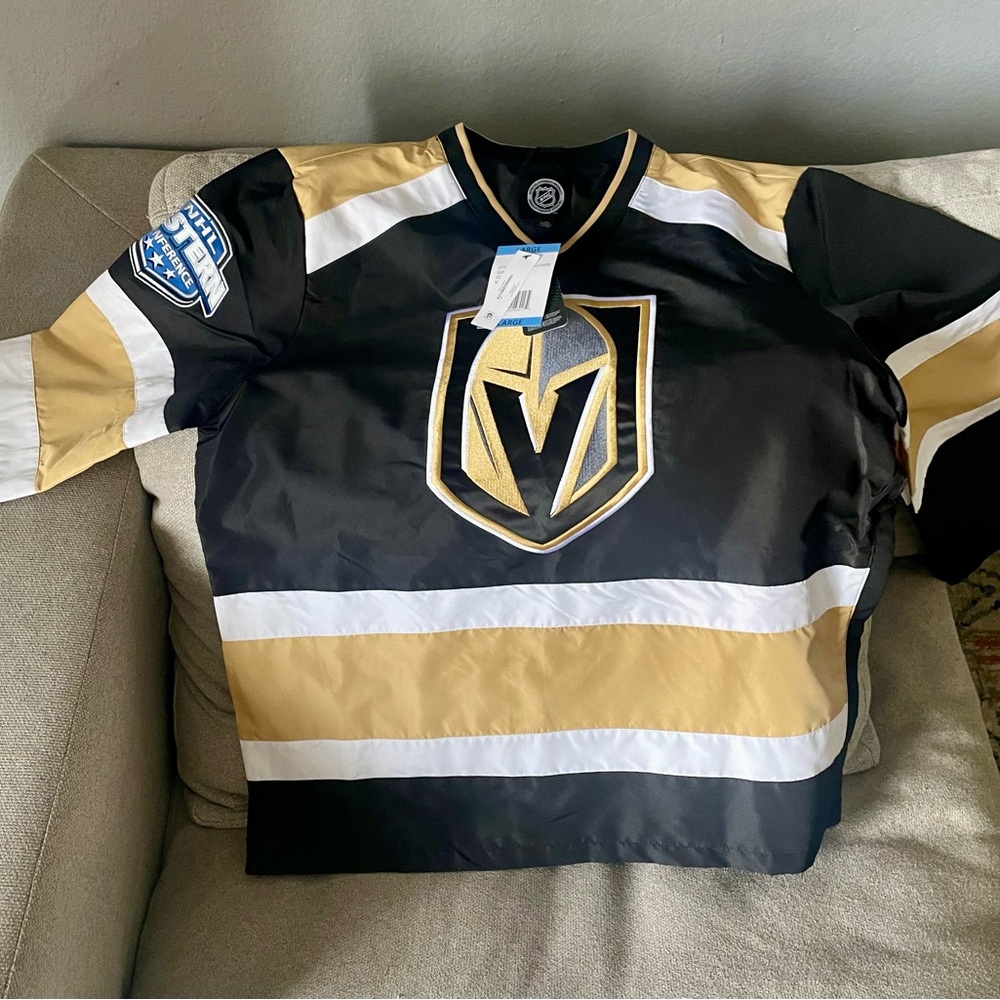 Vegas Golden knights pull ove. Size Large, New!